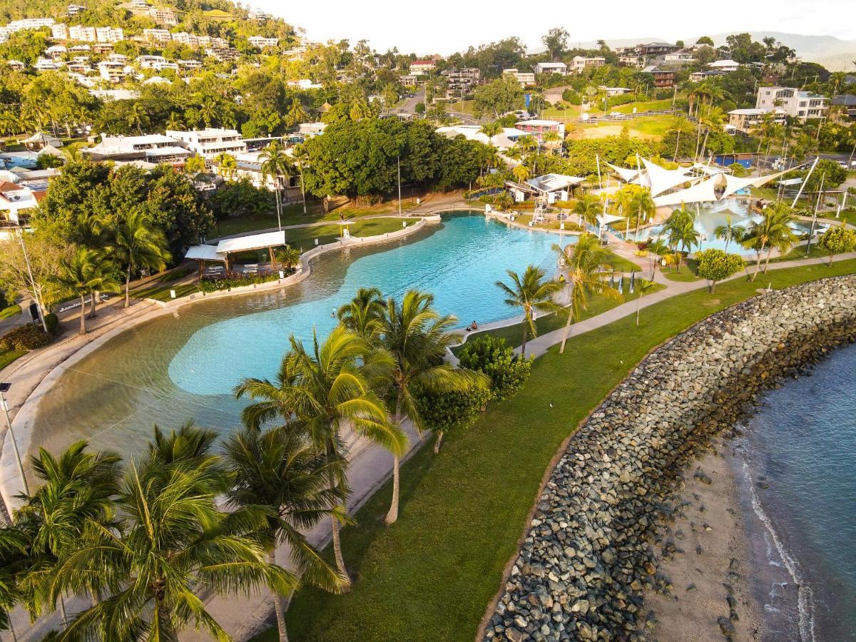 Nomads Airlie Beach (Adults Only) Eksteriør bilde