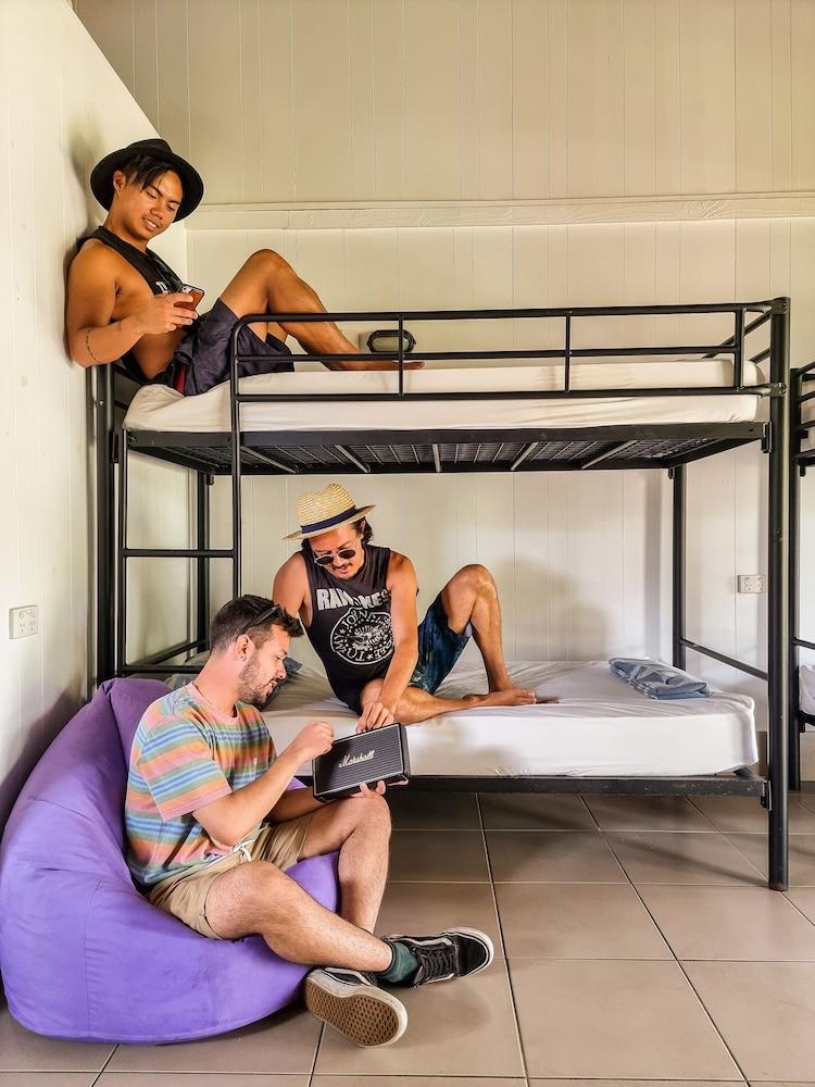 Nomads Airlie Beach (Adults Only) Eksteriør bilde