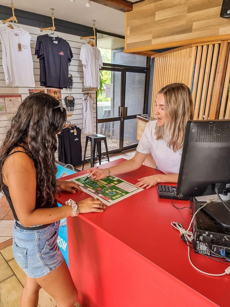 Nomads Airlie Beach (Adults Only) Eksteriør bilde