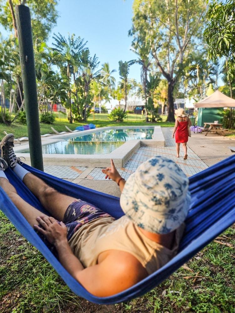Nomads Airlie Beach (Adults Only) Eksteriør bilde